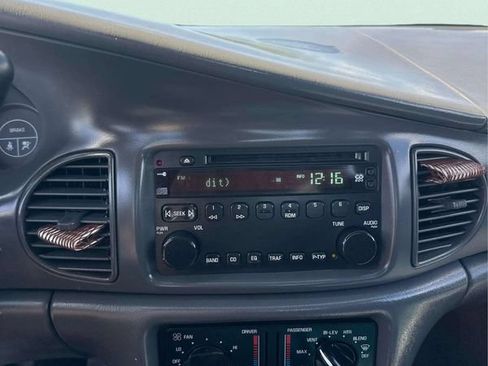 Used 2004 Buick Century Custom FWD image 26