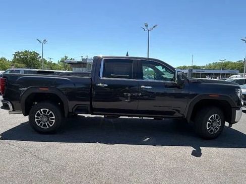 New 2026 GMC Sierra 2500 SLT w/ LPO, Black Badging Package AWD/4WD image 8