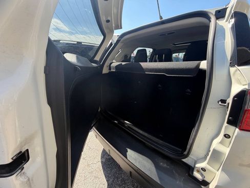 Used 2021 Ford EcoSport SE w/ SE Appearance Package FWD image 19