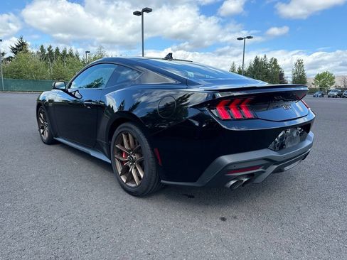 Used 2024 Ford Mustang GT Premium RWD image 5
