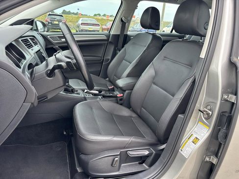 Used 2015 Volkswagen Golf TDI SE FWD image 17