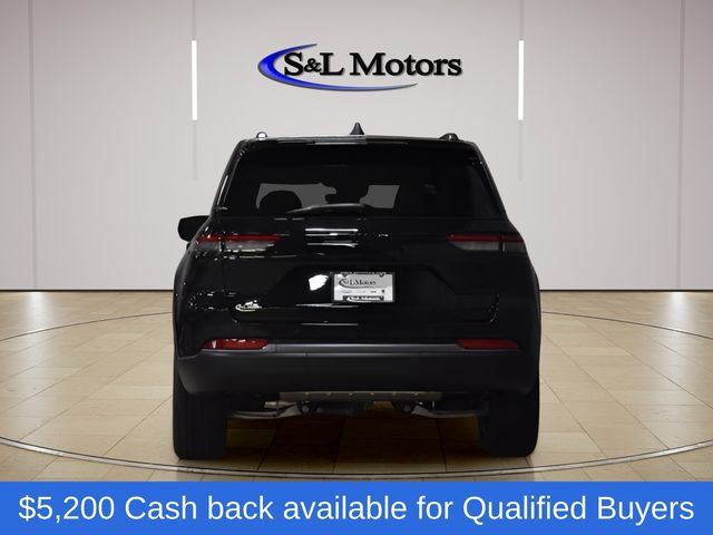 New 2026 Jeep Grand Cherokee Limited w/ Limited Altitude Package AWD/4WD image 8