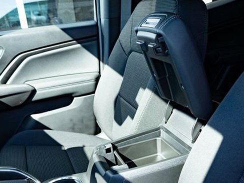 New 2026 GMC Canyon Elevation w/ Convenience Package image 10