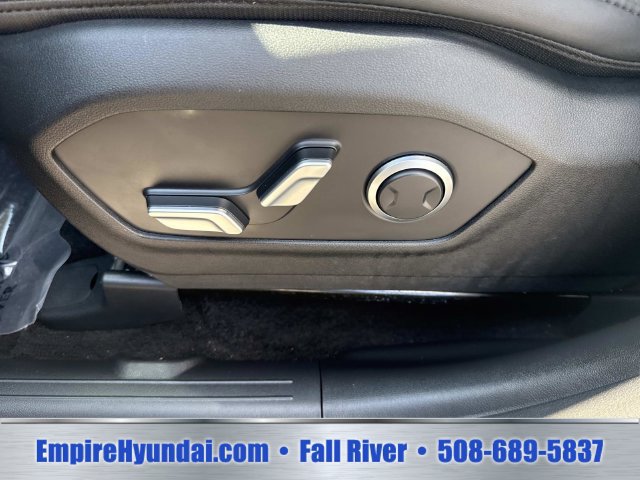 Used 2026 Hyundai Santa Fe SEL AWD/4WD image 18