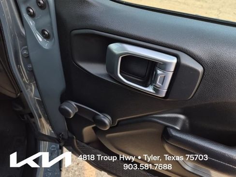 Used 2024 Jeep Wrangler Unlimited Sport AWD/4WD image 13