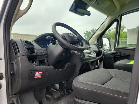 Used 2025 RAM ProMaster 2500 w/ U-Haul Equipment Group FWD image 6