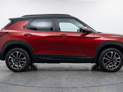 Used 2025 Chevrolet TrailBlazer LT image 11