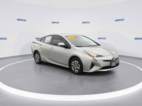 Used 2016 Toyota Prius Three Touring image 2