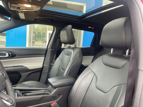 Used 2025 Jeep Compass Limited w/ Elite Group image 23