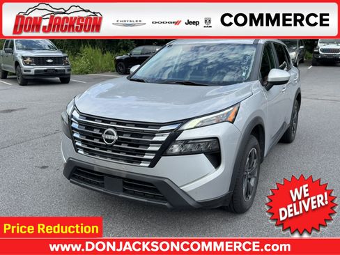 Used 2024 Nissan Rogue SV AWD/4WD image 1