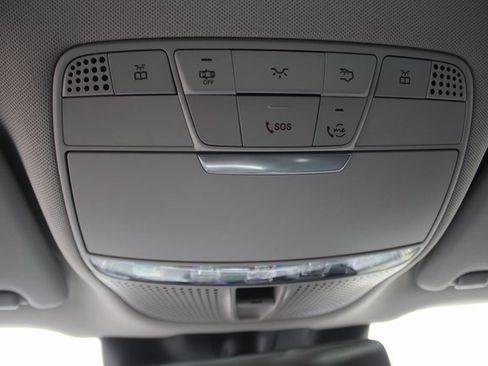 Used 2021 Mercedes-Benz GLC 300 4MATIC image 12