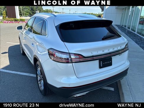 Certified 2019 Lincoln Nautilus Select FWD image 4
