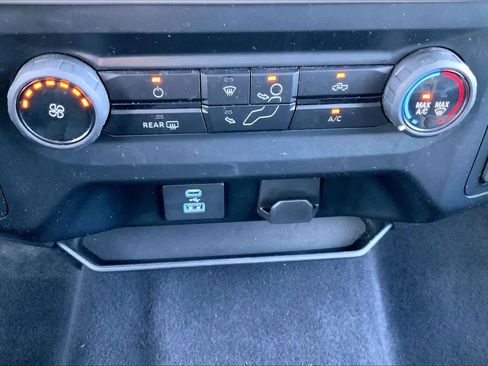 Used 2023 Ford F150 XLT w/ Trailer Tow Package image 29