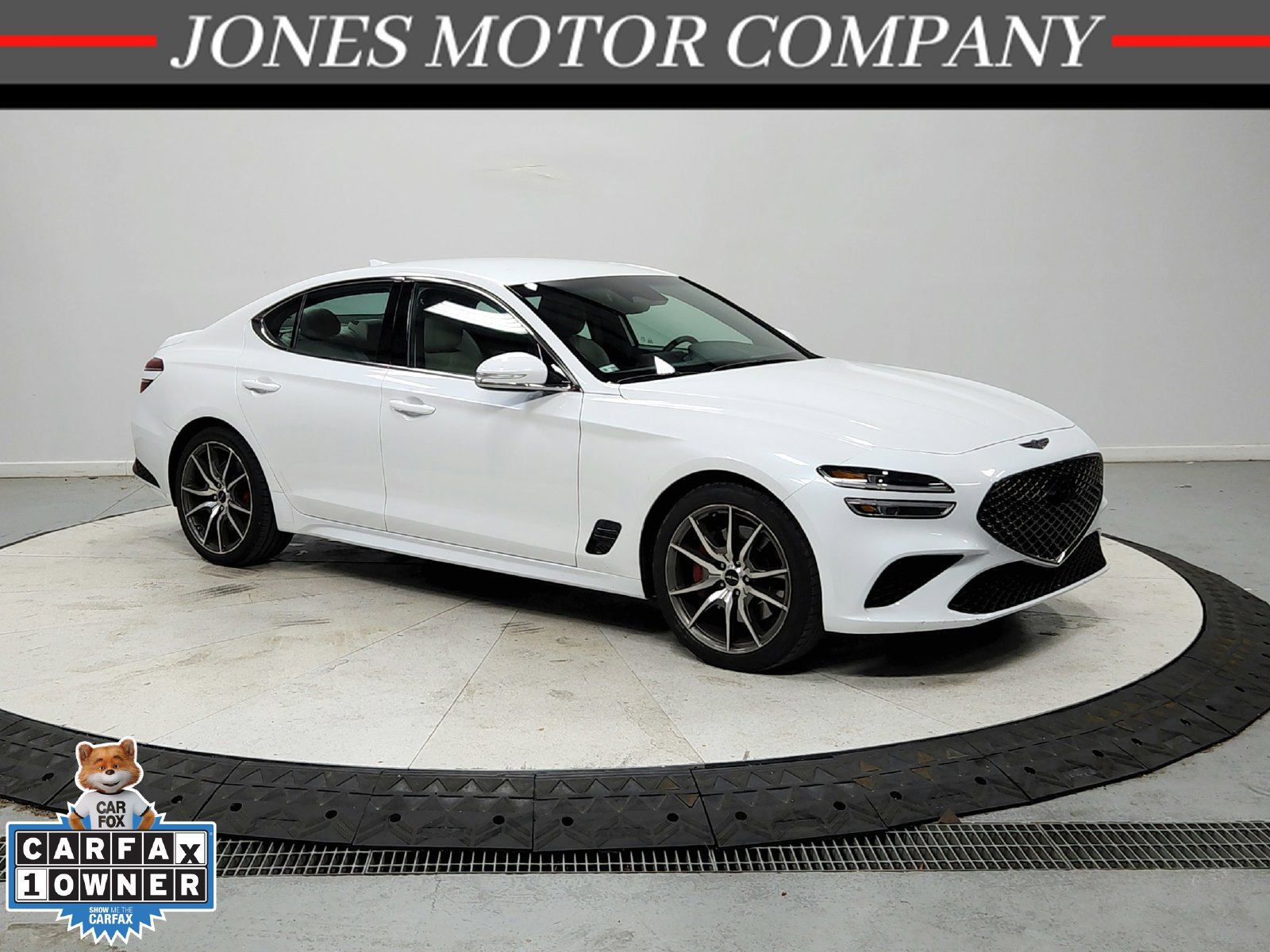 Used 2025 Genesis G70 2.5T RWD image 1
