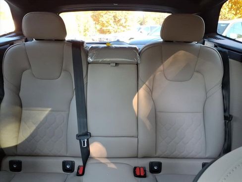 New 2026 Volvo XC60 B5 Plus w/ Protection Package Premier image 15