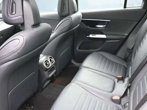 Used 2025 Mercedes-Benz GLC 43 AMG 4MATIC image 16