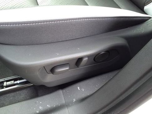 New 2025 Buick Envision Sport Touring image 18