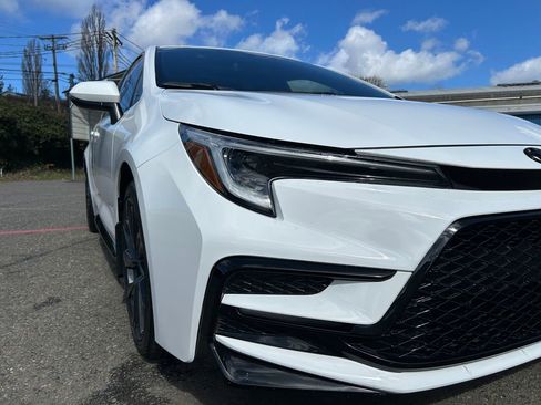 Used 2024 Toyota Corolla SE w/ SE Premium Package image 35