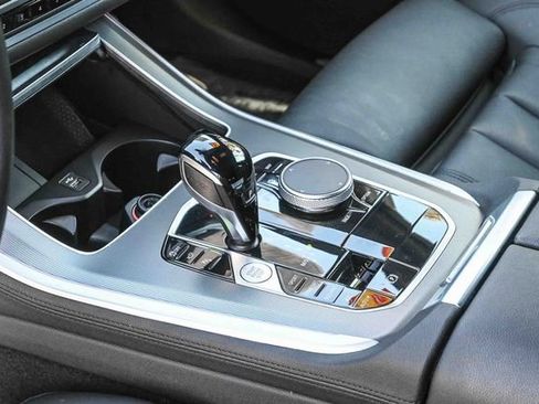 Used 2022 BMW X5 xDrive40i w/ Premium Package image 27