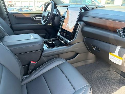 New 2026 GMC Yukon XL Denali w/ Denali Reserve Package AWD/4WD image 21