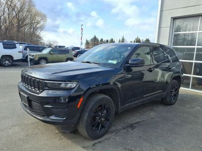 Used 2024 Jeep Grand Cherokee Altitude