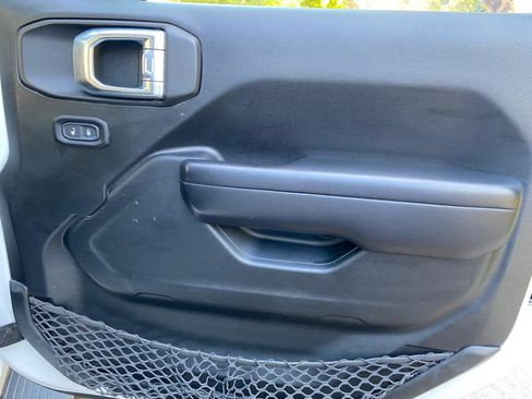 Used 2021 Jeep Gladiator Sport AWD/4WD image 36