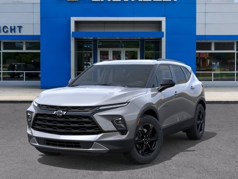 New 2026 Chevrolet Blazer LT w/ Convenience Package FWD image 30