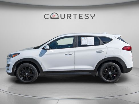 Used 2019 Hyundai Tucson SE FWD image 2