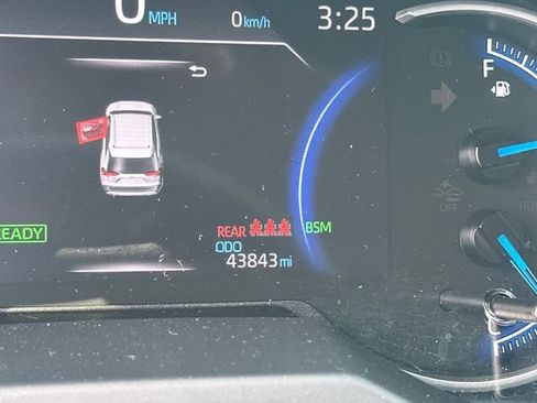 Used 2023 Toyota RAV4 XLE Premium AWD/4WD image 20