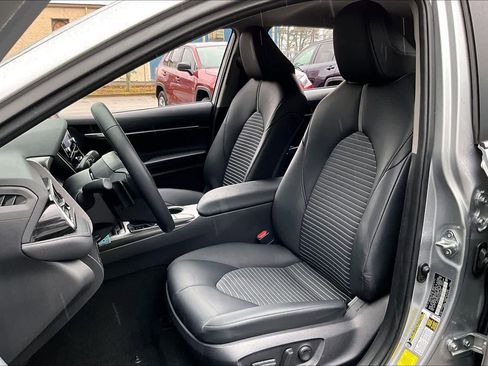 Certified 2023 Toyota Camry SE image 8