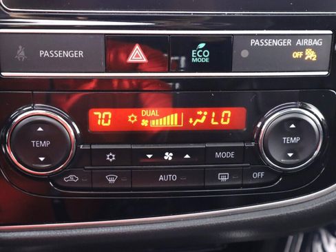 Used 2019 Mitsubishi Outlander GT AWD/4WD image 22