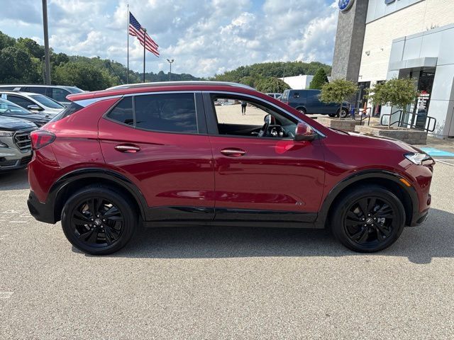 Used 2025 Buick Encore GX Sport Touring AWD/4WD image 6