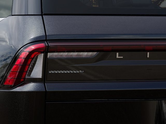New 2027 Lincoln Navigator Reserve AWD/4WD image 22