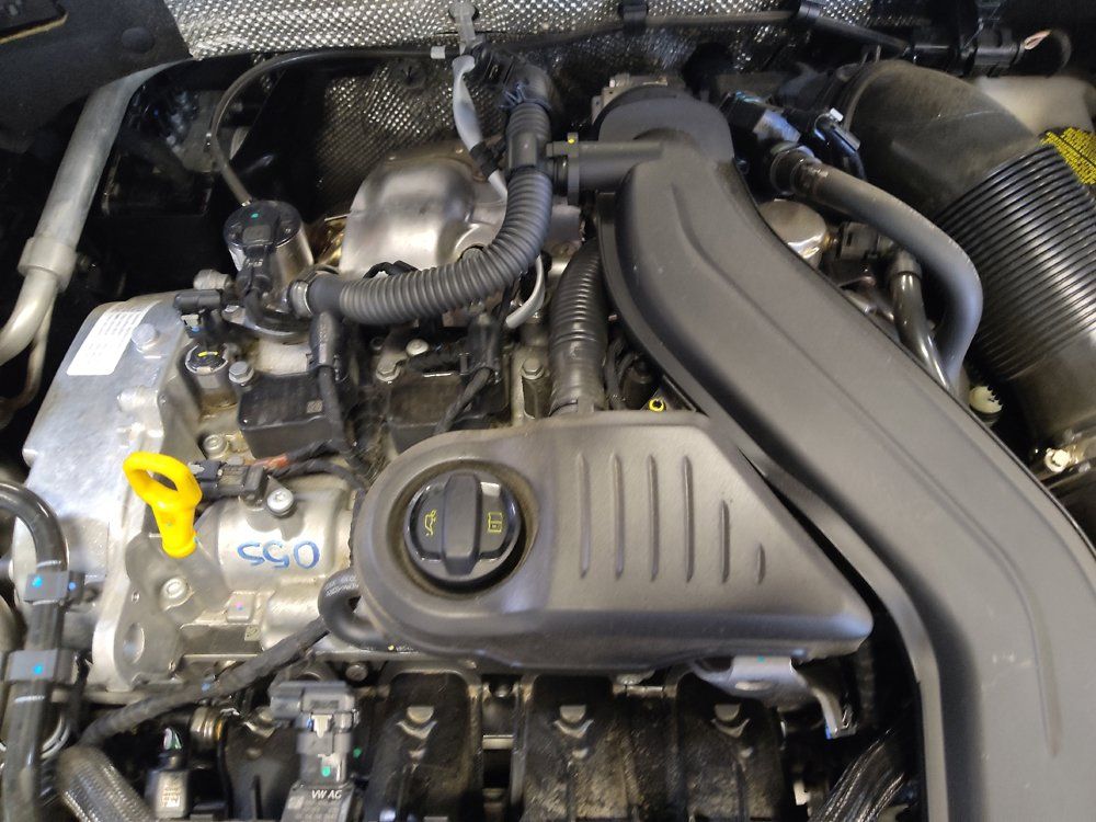 Used 2025 Volkswagen Jetta SE FWD image 30