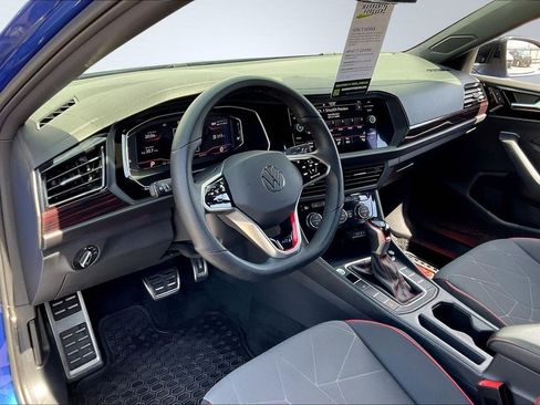 Used 2024 Volkswagen Jetta GLI 40th Anniversary Edition image 17