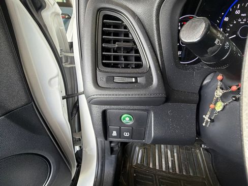 Used 2022 Honda HR-V Sport image 7