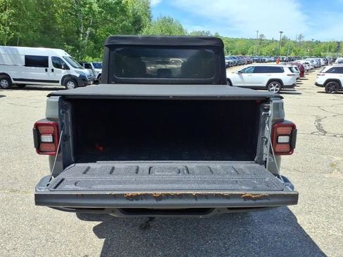 Used 2023 Jeep Gladiator Mojave w/ LED Lighting Group AWD/4WD image 13
