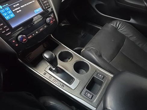 Used 2015 Nissan Altima 3.5 SL FWD image 31