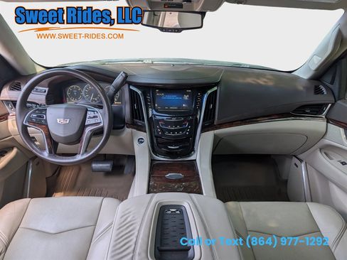 Used 2015 Cadillac Escalade Premium AWD/4WD image 10
