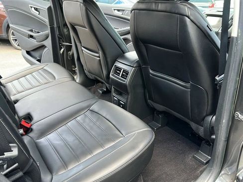 Used 2019 Ford Edge SEL w/ Equipment Group 201A FWD image 32