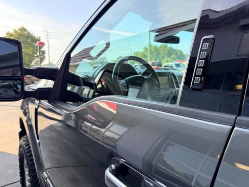 Used 2020 Ford F250 Lariat w/ Lariat Ultimate Package image 19