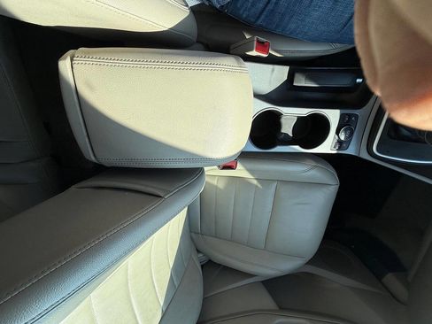 Used 2014 Ford Escape SE w/ Equipment Group 201A image 30