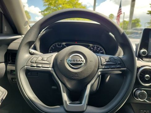 Used 2023 Nissan Sentra SV FWD image 17