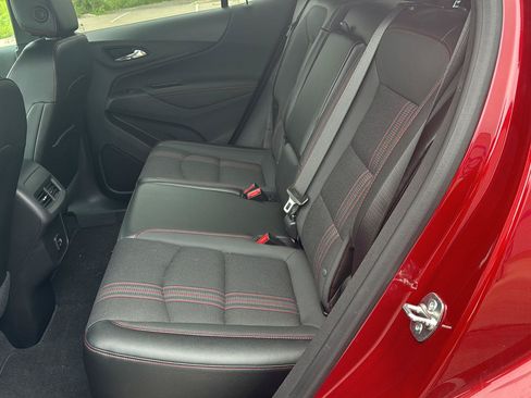 Used 2024 Chevrolet Equinox RS AWD/4WD image 10