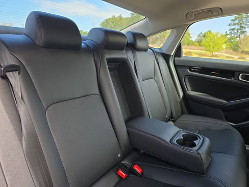 Used 2024 Honda Civic Touring image 12