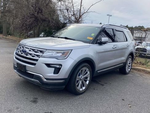 Used 2019 Ford Explorer Limited w/ Class III Trailer Tow Package image 3