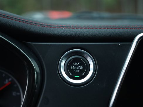 Used 2020 Chevrolet Blazer RS image 31