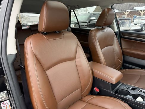 Used 2019 Subaru Outback 3.6R Touring w/ Popular Package #3A image 23