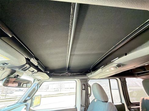 Used 2024 Jeep Wrangler Sport S image 14