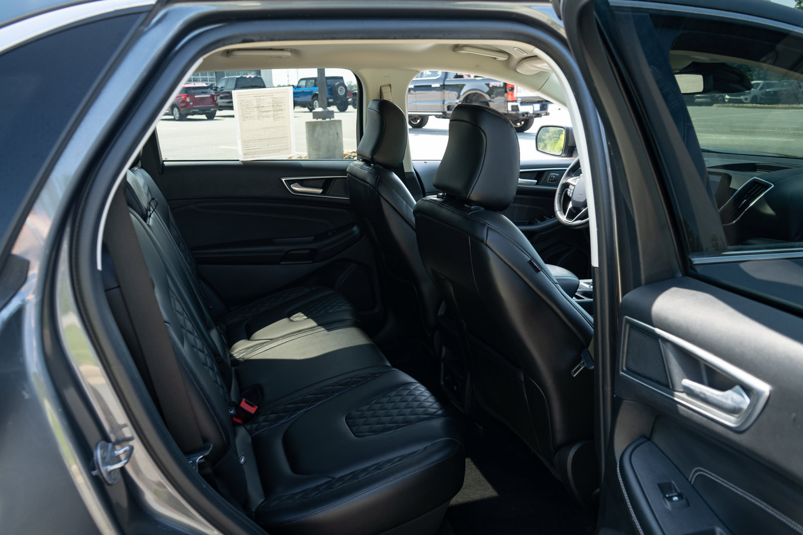 Used 2024 Ford Edge Titanium AWD/4WD image 20